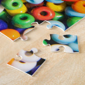 Farbenfrohe Regenbogen-Pile der Perlen Puzzle (Seite)