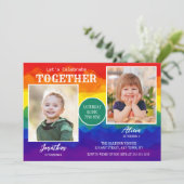 Farbenfrohe Regenbogen-Schwimmen Foto Geburtstag Einladung (Stehend Vorderseite)