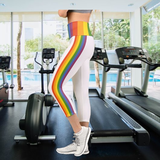 Farbenfrohe Regenbogen-Streifen Capri Leggings