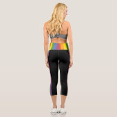 Farbenfrohe Regenbogen-Streifen Capri Leggings (Rückseite)