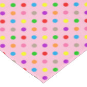 Farbenfrohe Regenbogen-Tupfen Rosa Tischdecke (Schrägansicht)