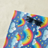 Farbenfrohe Regenbogen und Wolken Strandtuch (Beispiel)
