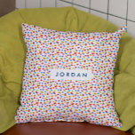 Farbenfrohe Regenbogenblase Personalisiert Kissen<br><div class="desc">Eine helle und farbenfrohe Regenbogenmischung aus Kaugummi-Bonbons ist nur die Leckerei für diese spielerischen Kinder,  die Kissen werfen. Lassen Sie sich von Ihrem eigenen Kind überzeugen und entspannen Sie in der Zimmerdekoration!</div>
