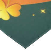 Farbenfrohe Regenbogengold St. Patrick's Day Tischdecke (Schrägansicht)