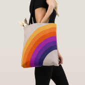 Farbenfrohe Regenbogenkunst im Retrostil Tasche (Von Nahem)