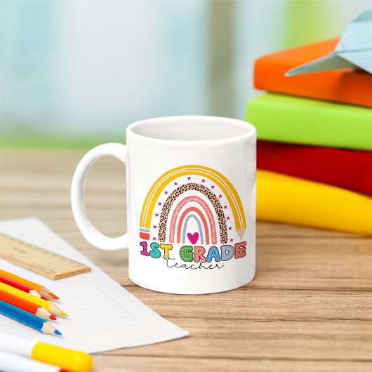 Farbenfrohe Regenbogenlehrerin der ersten Klasse Kaffeetasse
