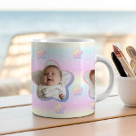 Farbenfrohe Regenbogenstars im Sky Custom Foto Kaffeetasse<br><div class="desc">Ankündigen Sie die Ankunft Ihres Kleinen auf eine wirklich magische Art und Weise mit unserer Sammlung von Geburtshinweisen, mit einem lebendigen, regenbogenfarbenen Hintergrund mit funkelnden Sternen. Jedes Stück in dieser Sammlung ist dazu gedacht, die Freude und das Wunder Ihrer neuen Ergänzung zu feiern und bietet eine schöne und unvergessliche Möglichkeit,...</div>