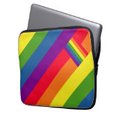 Farbenfrohe Regenbogenstreifen Feiern mit Fahne Laptopschutzhülle (Vorderseite Links)