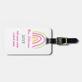 Farbenfrohe Regenbogenstreifen geben dem Lehrer de Gepäckanhänger