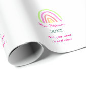 Farbenfrohe Regenbogenstreifen geben dem Lehrer de Geschenkpapier (Rolleneckpunkt)