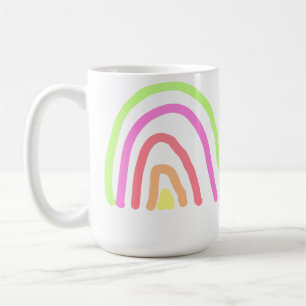 Farbenfrohe Regenbogenstreifen geben dem Lehrer de Kaffeetasse