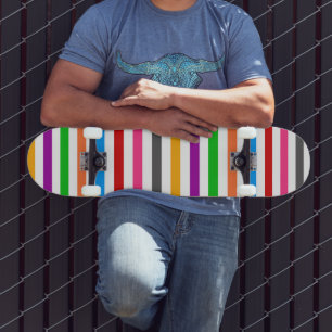 Farbenfrohe Regenbogenstreifen-Linien-Design - Wei Skateboard