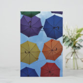 Farbenfrohe Regenschirme Briefpapier (Stehend Vorderseite)