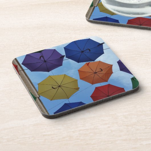 Farbenfrohe Regenschirme Getränkeuntersetzer (Linke Seite)
