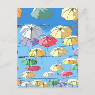 Farbenfrohe Regenschirme Postkarte