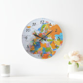 Farbenfrohe Reisekarte Große Wanduhr (Zuhause)