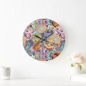 Farbenfrohe Reisetafelmuster Große Wanduhr (Zuhause)