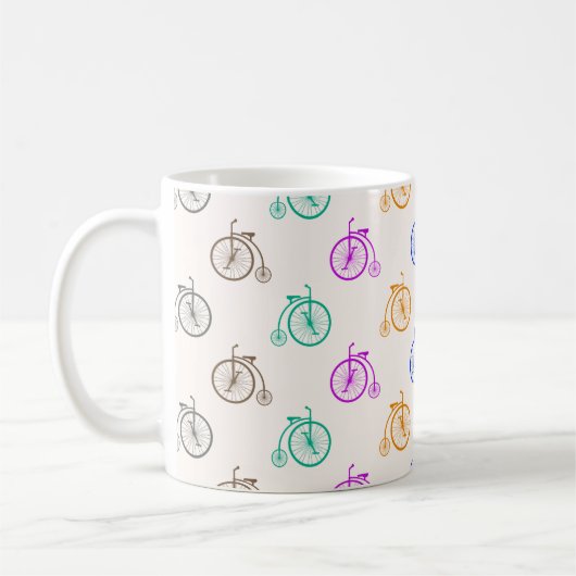 Farbenfrohe Retro-Fahrräder Kaffeetasse (Links)