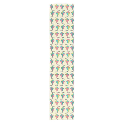 Farbenfrohe Retro Kite Muster Kurzer Tischläufer (Vorderseite)