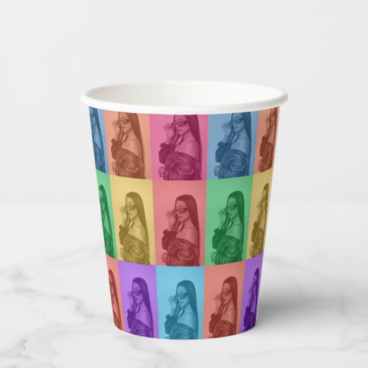 Farbenfrohe Retro Pop Modernes Foto Grill Pappbecher (Rückseite)