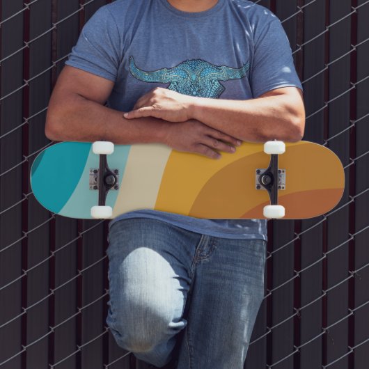 Farbenfrohe Retro-Regenbogen-Abstrakte Wellen Skateboard (Außenbereich 3)