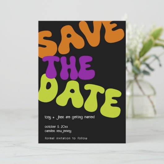 Farbenfrohe Retro Save the Date Hochzeitsankündigu Einladung (Stehend Vorderseite)