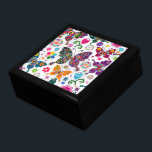 Farbenfrohe Retro-Schmetterlinge Illustration Geschenkbox<br><div class="desc">Coole Retro-Schmetterlinge und Blume Muster Design ist auf anderen Produkten erhältlich und kann für jedes von Zazzle angebotene Produkt angefordert werden.</div>