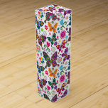 Farbenfrohe Retro-Schmetterlinge und Blume-Muster Weinbox<br><div class="desc">Coole Retro-Schmetterlinge und Blume Muster Design ist auf anderen Produkten erhältlich und kann für jedes von Zazzle angebotene Produkt angefordert werden.</div>