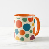 Farbenfrohe Retro Style Polka Dot Tasse (VorderseiteRechts)
