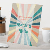 Farbenfrohe Retro Sunburst Wedding Cards Geschenke Sockelschild (In Situ)
