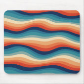 Farbenfrohe Retro-Wellen Vintage Mousepad (Vorne)