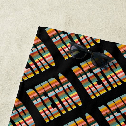 Farbenfrohe Retro Word Streifen Strandtuch (Beispiel)