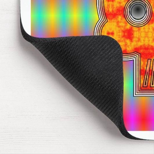 Farbenfrohe Robot Skull auf Regenbogenuntergrund Mousepad (Ecke)