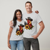 Farbenfrohe Rooster mit Cowboy-Hut und Sonnenblume T-Shirt (Unisex)