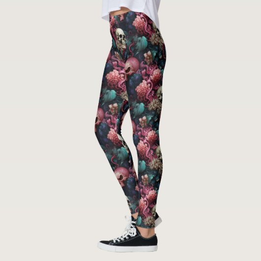 Farbenfrohe rosa Alien Skulls Blumengotik Leggings (Links)