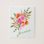 Farbenfrohe rosa Wasserfarben Personalisierte Blum Puzzle<br><div class="desc">Dieses wunderschöne Puzzle aus Puzzle ist mit einem farbenfrohen Blumenstrauß in Rosa und Orange ausgestattet. Personalisieren Sie es mit Ihrem Namen in einer stilvollen Skripttypografie. Tolle Geschenkidee.</div>