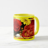 Farbenfrohe Rose und Daisies Blumenstrauß Tasse (VorderseiteRechts)
