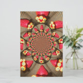Farbenfrohe Rote Freude: Strawberry Kaleidoskop Ku Briefpapier (Stehend Vorderseite)