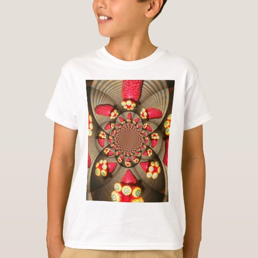 Farbenfrohe Rote Freude: Strawberry Kaleidoskop Ku T-Shirt (Vorderseite)