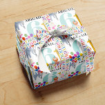 Farbenfrohe Safari Tiere glücklich Geburtstag Jahr Geschenkpapier<br><div class="desc">Diese farbenfrohe und helle Geburtstagsverpackung enthält Regenbogentexte,  die "Happy Geburtday!" lesen,  gefolgt von einem personalisierten Namen und einer großen blauen Zahl für das neue Geburtstagskind. Party bereit afrikanische Tiere,  ein Elefant,  Giraffe und Löwe sind alle bereit,  mit Kuchen,  Ballons und Party Hüte zu feiern.</div>