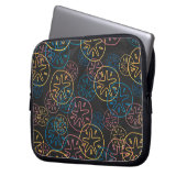 Farbenfrohe Sand-Dollar-Muster auf schwarz Laptopschutzhülle (Vorderseite Links)