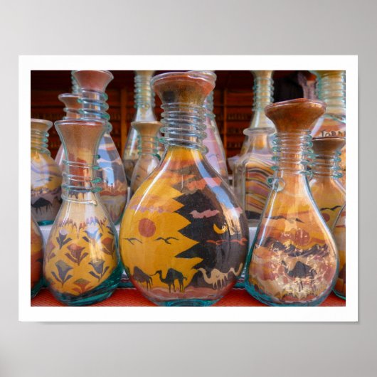 Farbenfrohe Sandkunst Jordaniens Poster (Vorne)