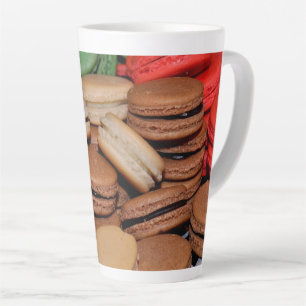 Farbenfrohe Sandwichkekse Milchtasse