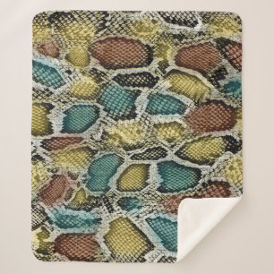 Farbenfrohe Schlangenhaut: nahtloses Design. Sherpadecke