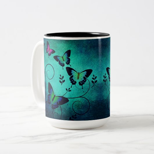 Farbenfrohe Schmetterlingsflattern im Garten Harmo Zweifarbige Tasse (Vorderseite Links)