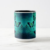 Farbenfrohe Schmetterlingsflattern im Garten Harmo Zweifarbige Tasse (Mittel)