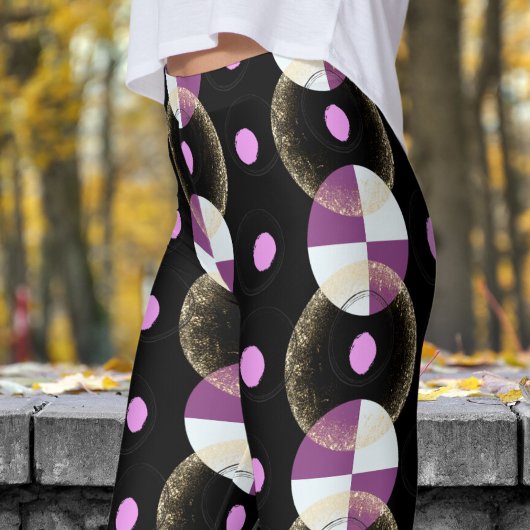 Farbenfrohe schwarze Nucleus-Muster Leggings