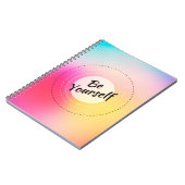 Farbenfrohe schwarze Typografie im Hintergrund Notizblock (Linke Seite)