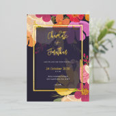 Farbenfrohe Sommer Blumengarten Hochzeit Gold Folieneinladung (Stehend vorne)