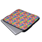 Farbenfrohe Sommerfrucht Muster auf Deep Blue Laptopschutzhülle (Vorne Knopf)